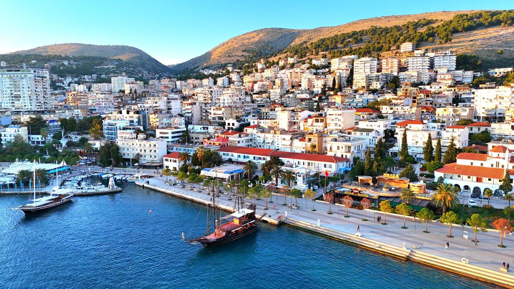 Saint Tropez Apartment Sarandë Eksteriør billede