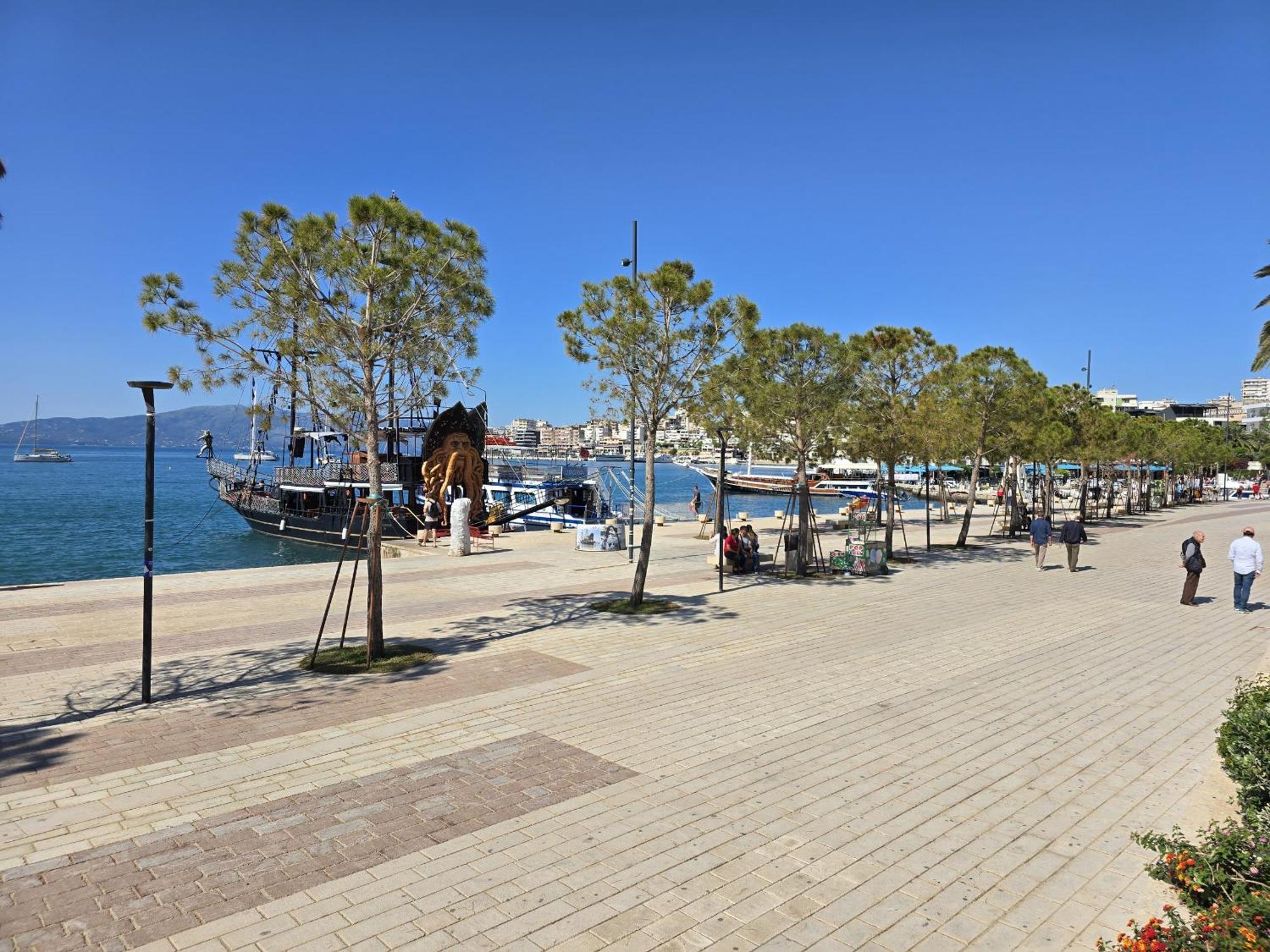 Saint Tropez Apartment Sarandë Eksteriør billede