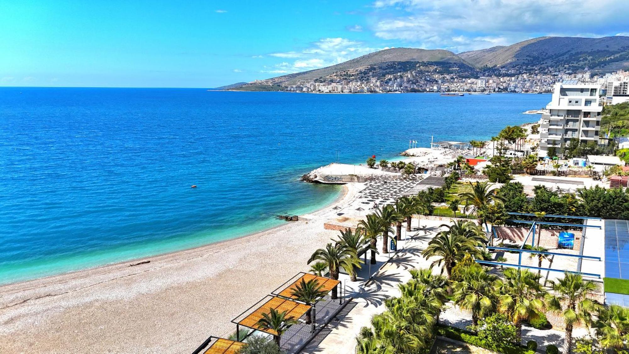 Saint Tropez Apartment Sarandë Eksteriør billede