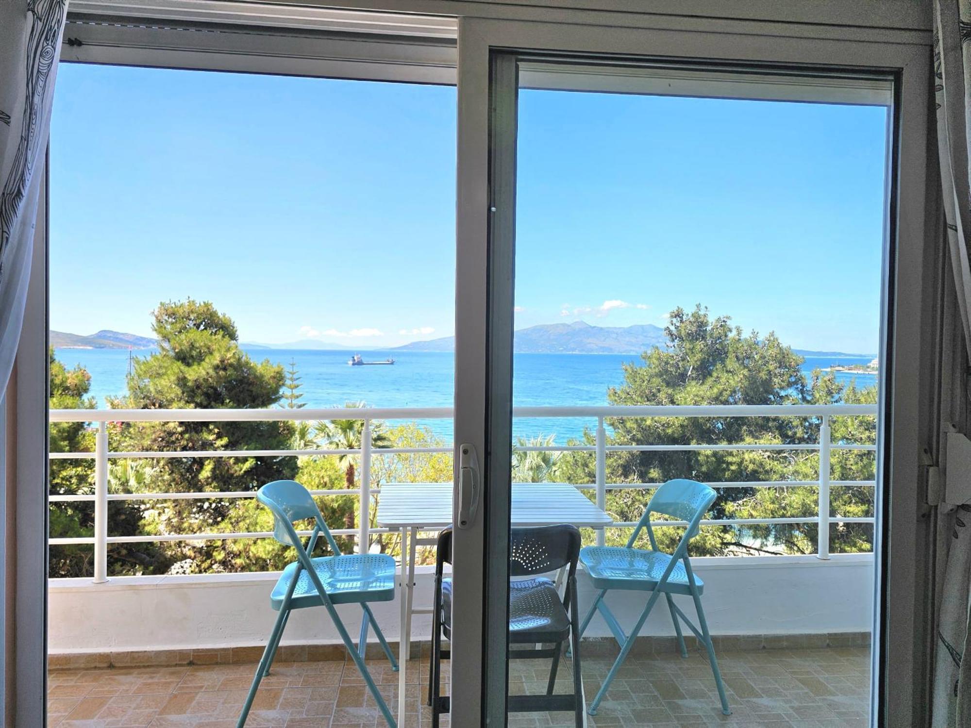Saint Tropez Apartment Sarandë Eksteriør billede